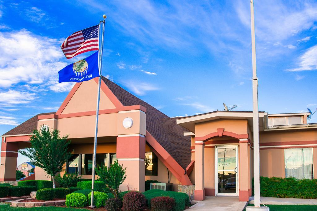 Howard Johnson By Wyndham Oklahoma City Okc Airport, Fairgrounds, I40 Exterior photo